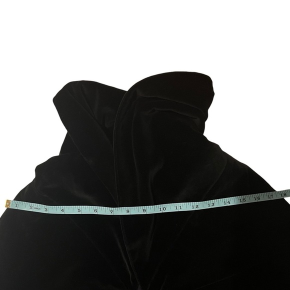 Laura Ashley Black Vintage Velvet Cloak Cape Small - Picture 15 of 15